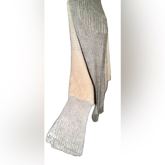 “ANA & ROSE” COLOR BLOCK FRINGE SHAWL ONE SIZE FITS MOST BNWOT 🏷️ - Picture 8 of 8
